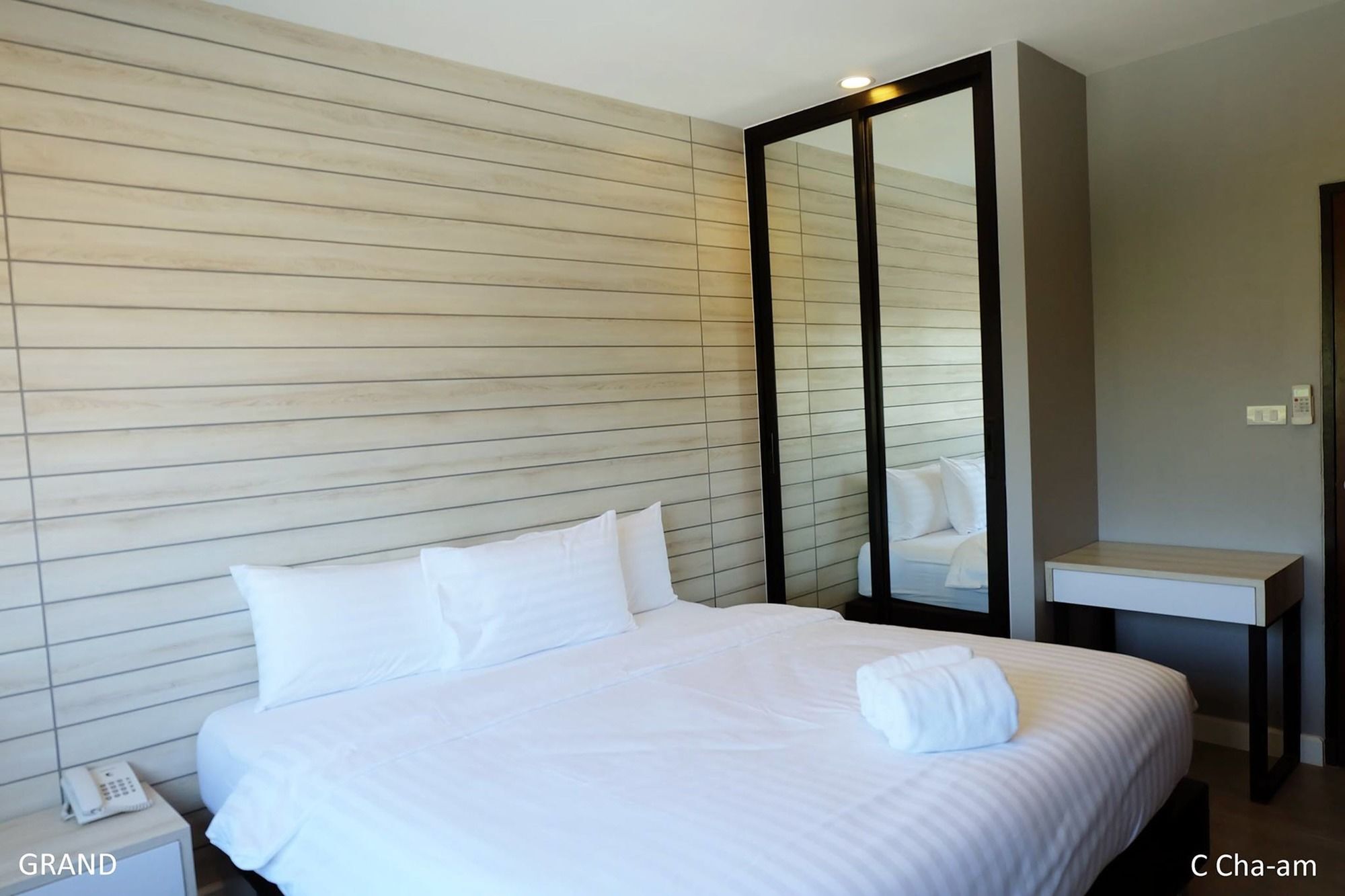 C Cha-Am Hotel Eksteriør bilde